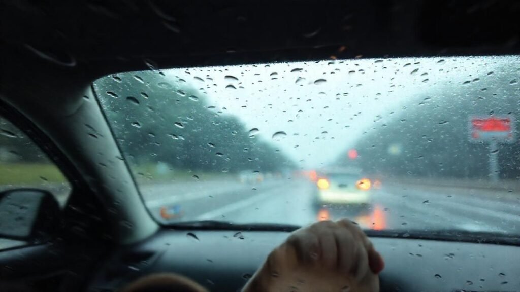 La lluvia amenaza una conducción peligrosa